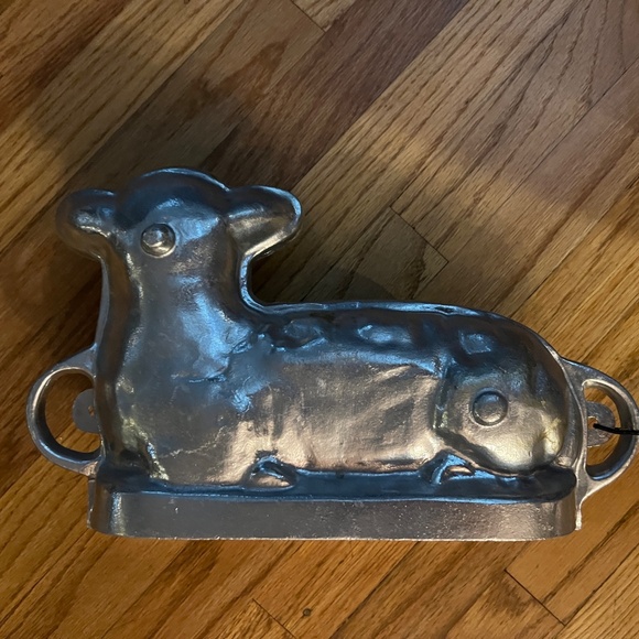 VTG 2 Piece VillaWare Classic Italian Kitchenware Lamb Cake Mold Cast Aluminum B - Picture 3 of 7